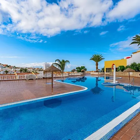 Great Terrace Ac In Heated Pool Wifi Parking Apartment